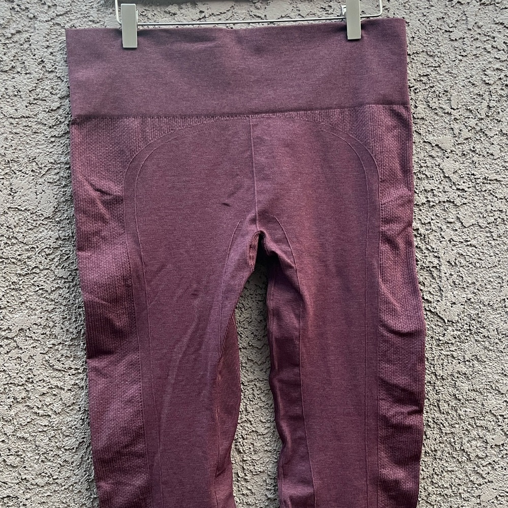 Lululemon Seamless High- rise leggings / Size 12